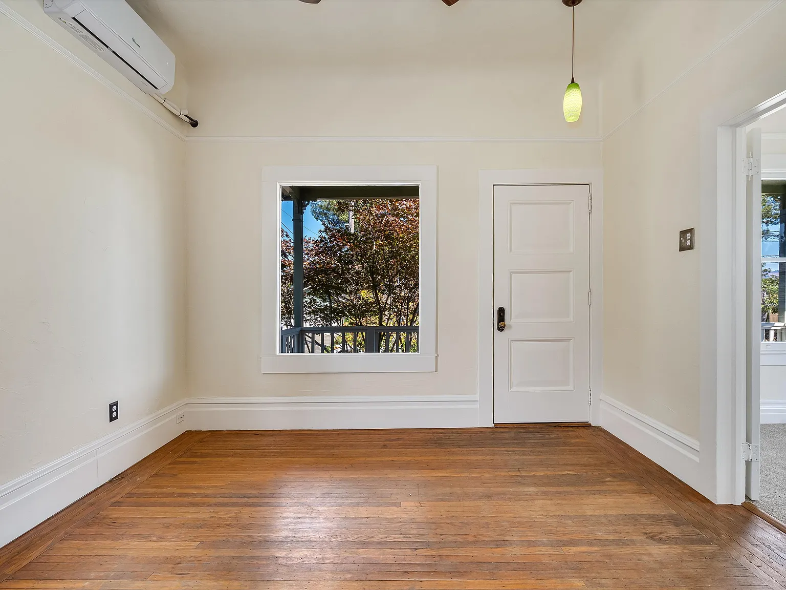 2 bed, 817 sqft, $3,000 — Photo 4