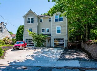 90 Summit St, Norwich, CT 06360