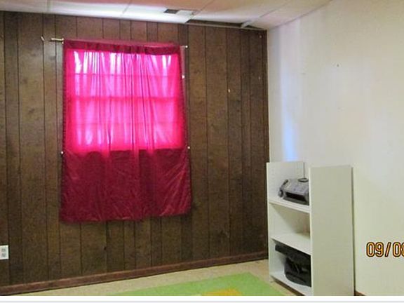 5th image of 2061 Windsor Ln