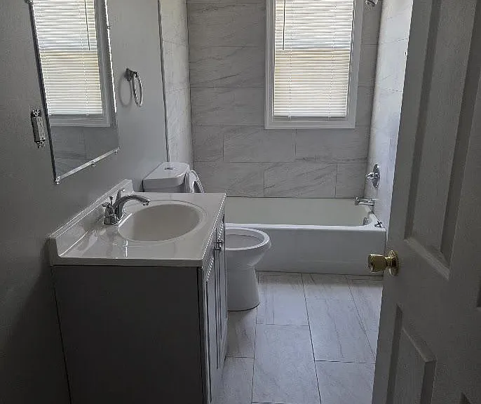220 Poplar Ave — Photo 3