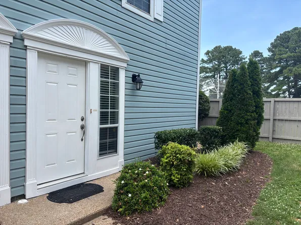 2308 Cornick Dr, Virginia Beach, VA 23454