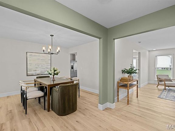3rd image of 241 Huntsdale Dr