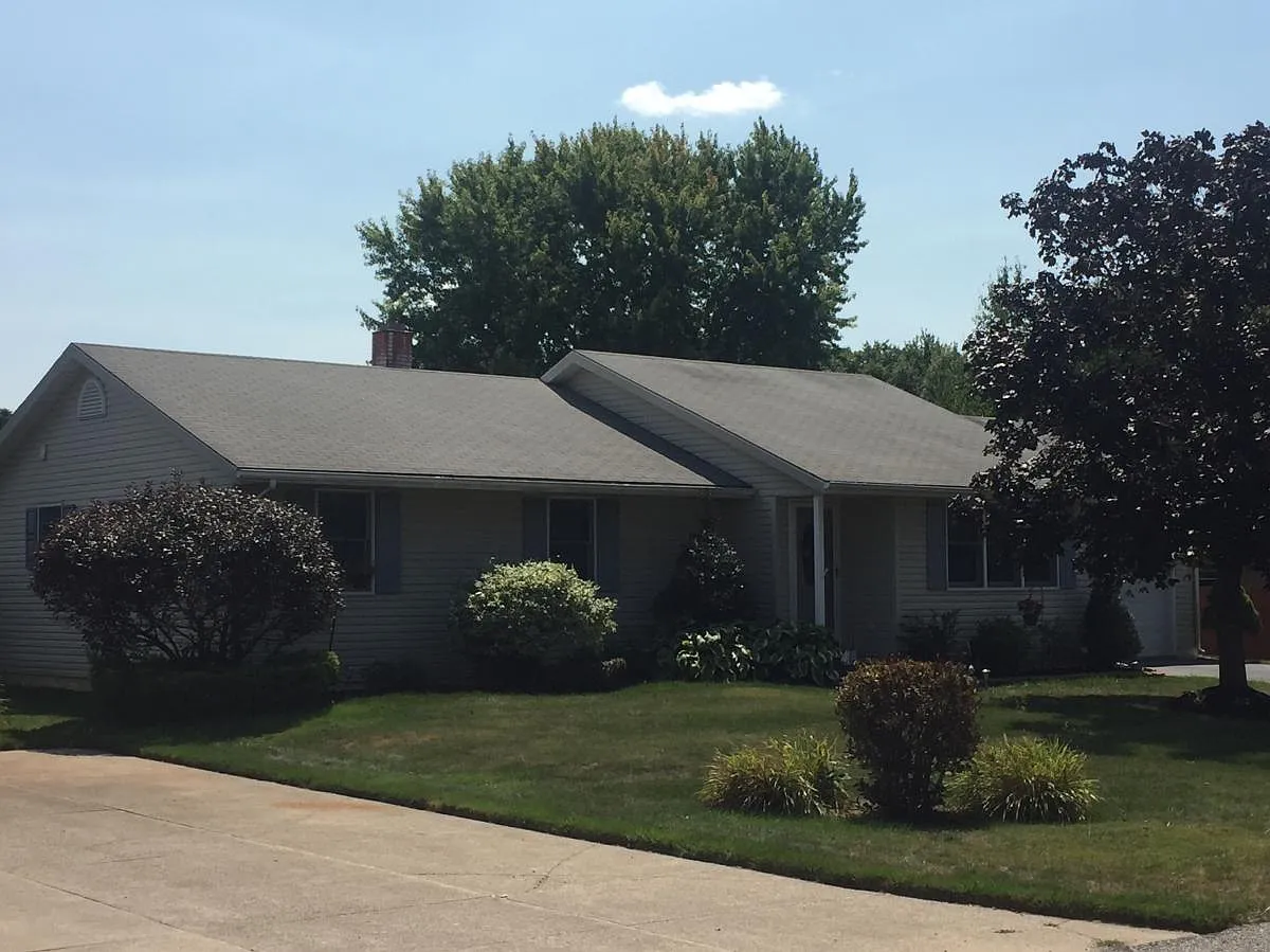 725 Partridge Dr photo 1