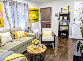 1410 Elm Ave, Long Beach, CA 90813