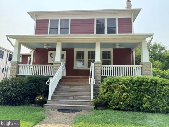 724 N Ivy St, Arlington, VA 22201