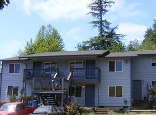 752 SE 4th St #D, Toledo, OR