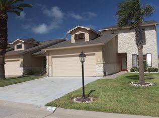 3 Olde Towne Ln, Rockport, TX 78382