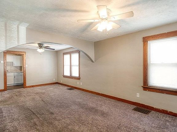 5th image of 757 Sheridan St