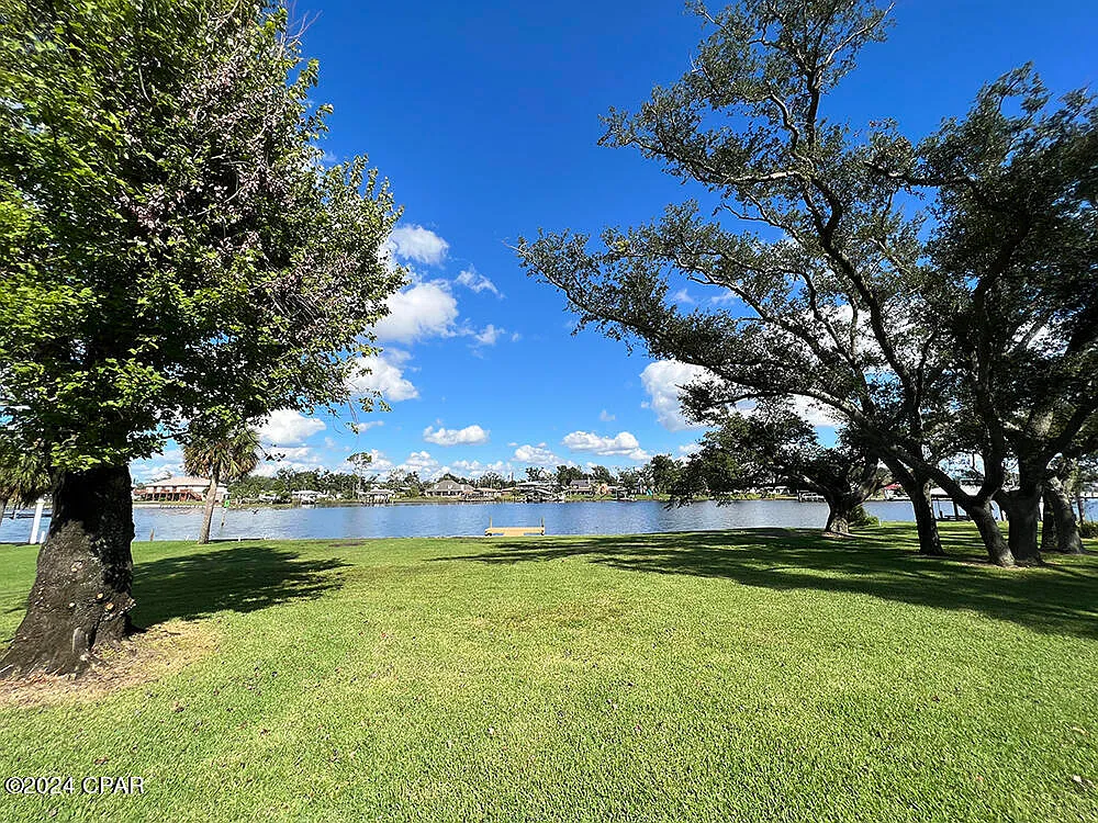 3 bed, 2658 sqft, $3,200 — Photo 2