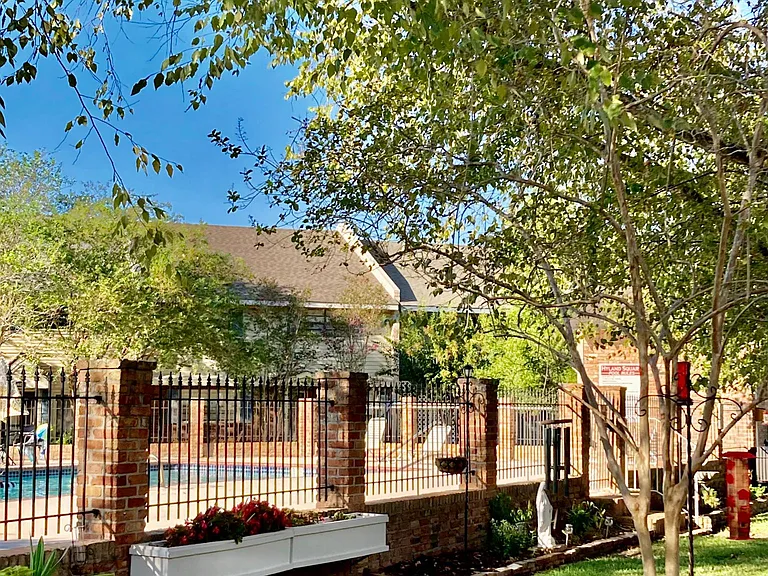 200 Dublin Cir #E — Photo 1