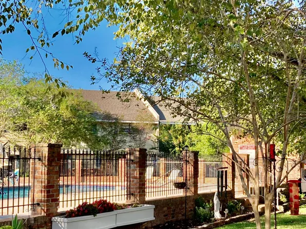 200 Dublin Cir E, Lafayette, LA 70506