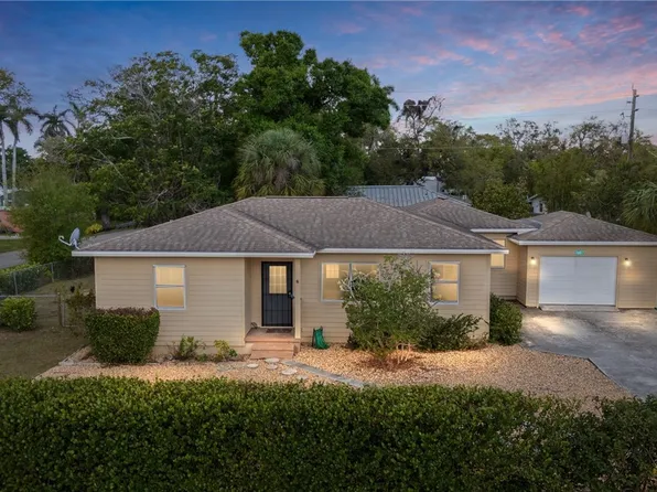 1607 Ardmore Rd, Fort Myers, FL 33901