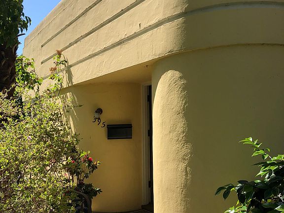 2-Front entrance