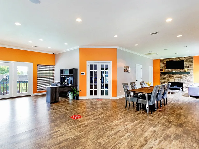 Willow Apartments — Photo 12
