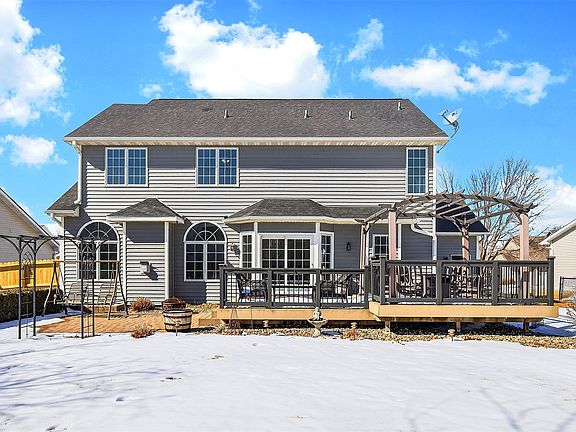 3rd image of 5482 Westwood Dr