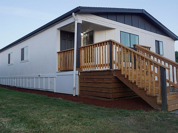 3rd image of 2728 Shellyanne Way NE #107