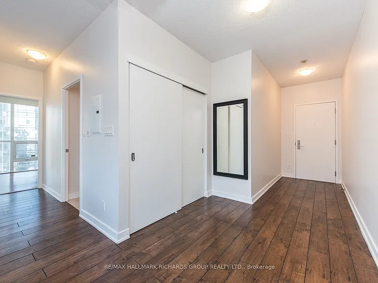 126 Simcoe St #1507 — Photo 6