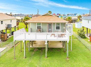 433 Seabean St, Surfside Beach, TX 77541