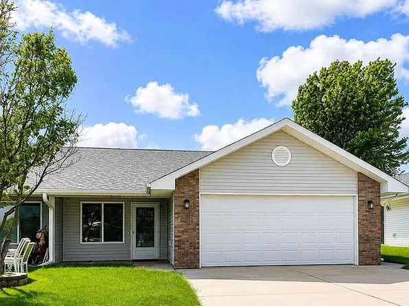 1100 Jonathan Cir, Norfolk, NE 68701
