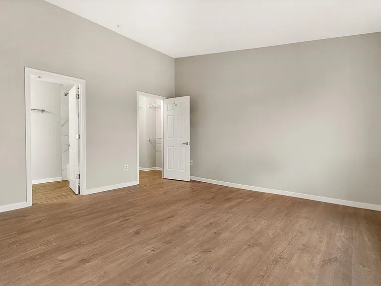 2400 Dominion Dr #3E — Photo 16