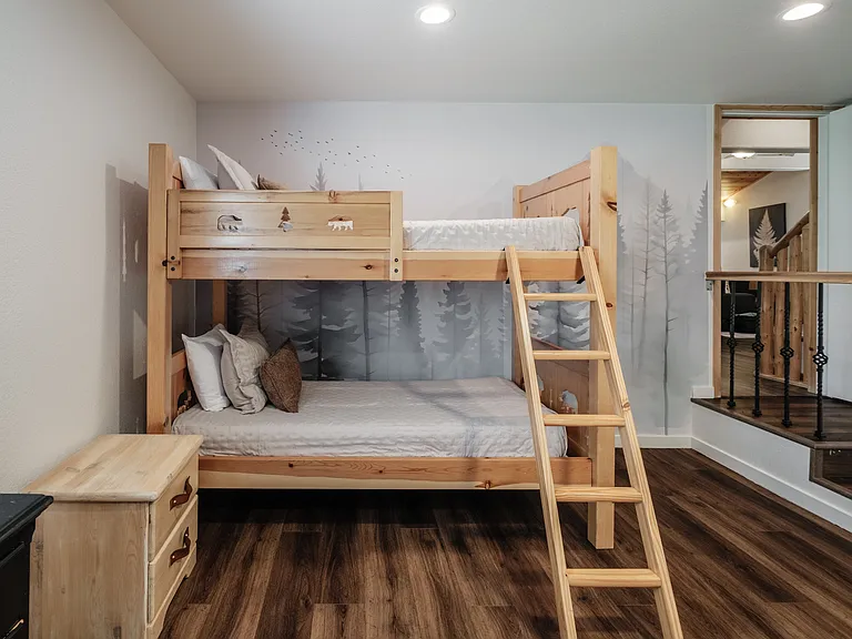 14296 Glacier View Dr — Photo 37