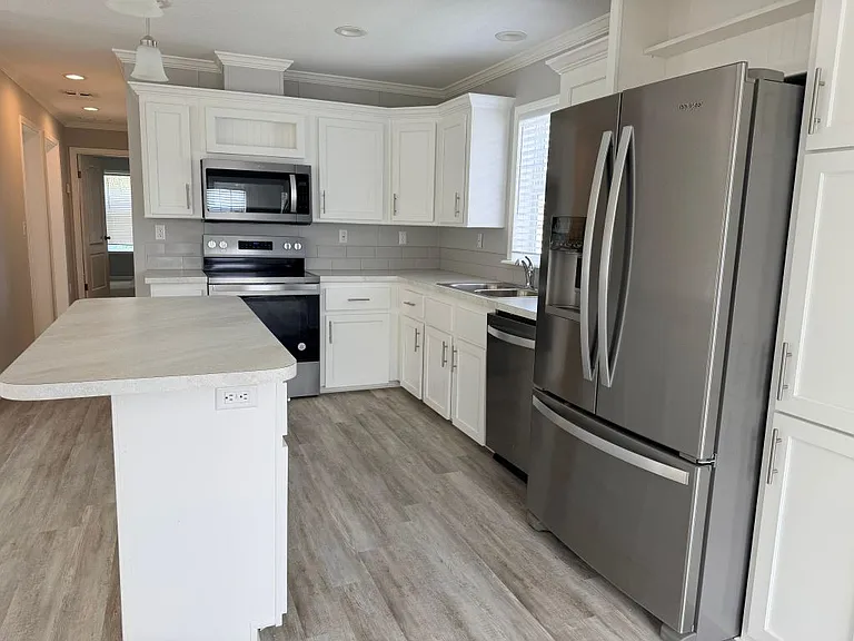 5220 SW 33rd St #13-06 — Photo 9