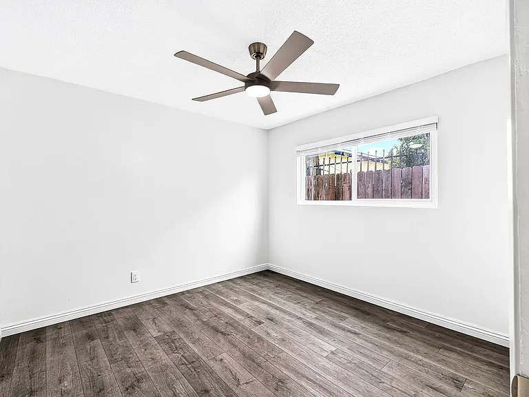 1431 Obispo Avenue — Photo 14