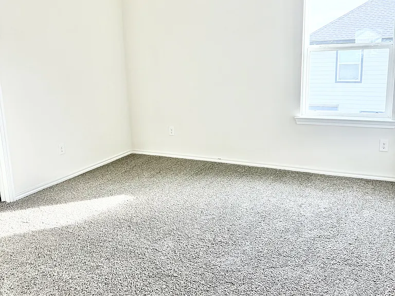 310 Tall Cedar Way — Photo 4