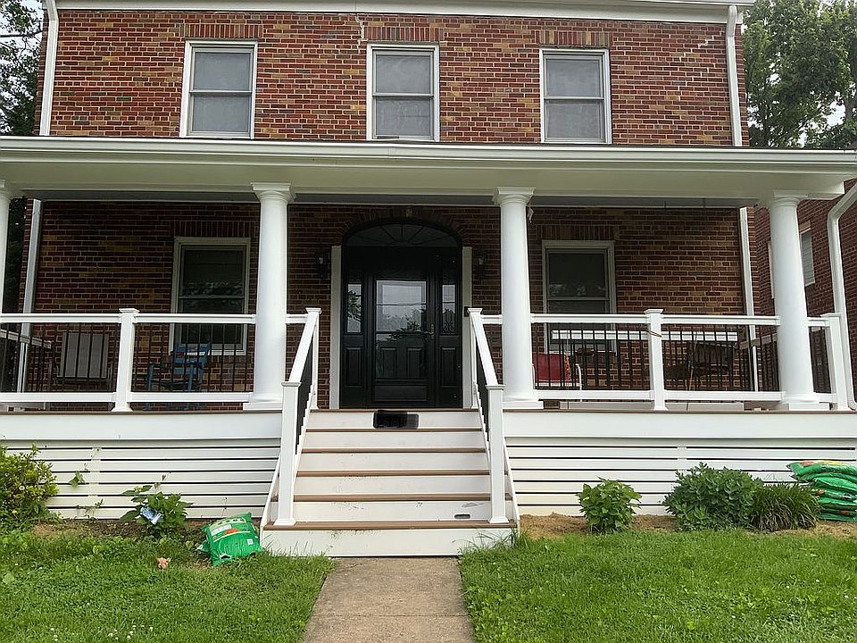1st image of 211 E Nelson Ave