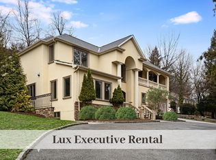 230 Hillcrest Rd, Ridgewood, NJ 07450