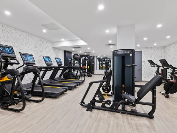 540 Waverly Avenue image 7 of 7