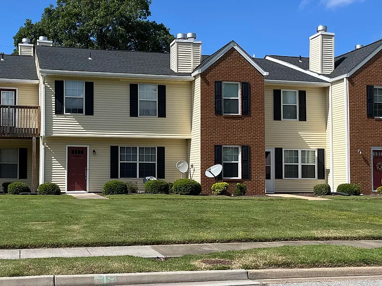 3434 Clover Rd E — Photo 1
