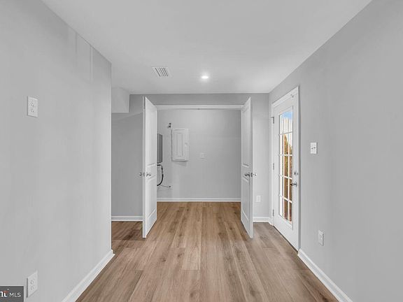 5th image of 1 L Wendowski St