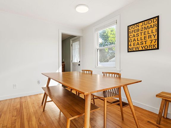 4th image of 21 Berry Avenue