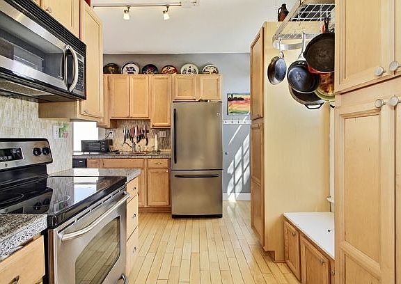Spacious Kitchen