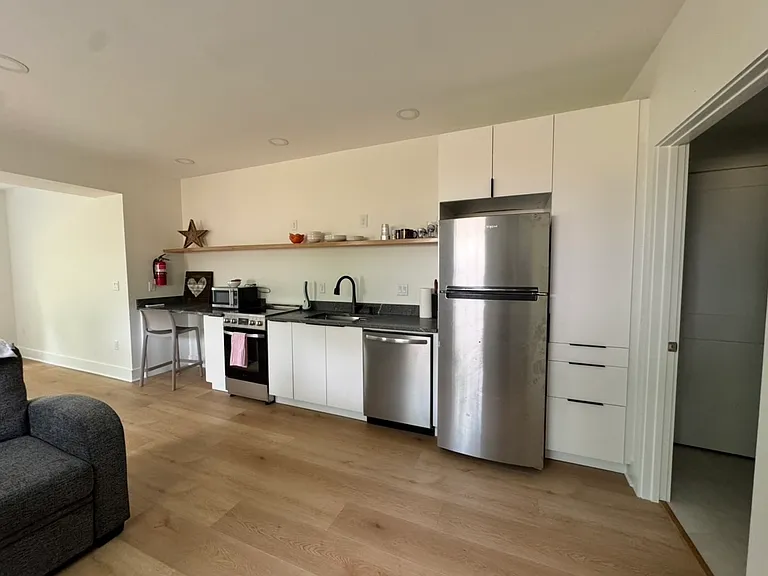 Tinkers Cove Rd — Photo 1