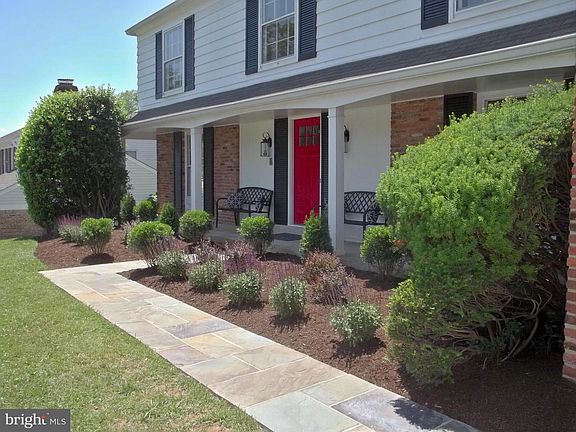 3rd image of 8716 Sleepy Hollow Ln