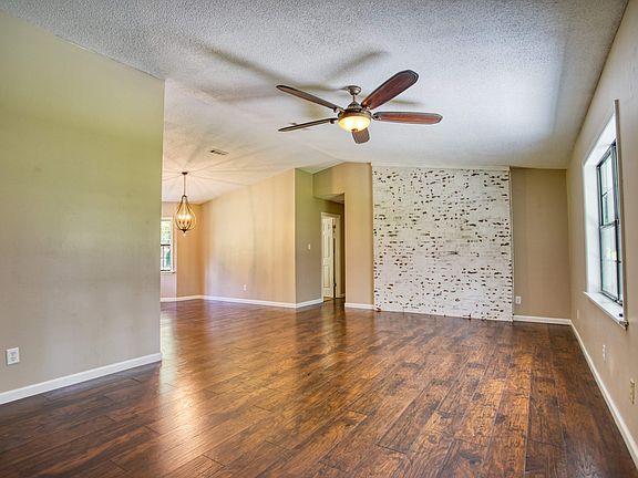 5th image of 4577 Cindy St