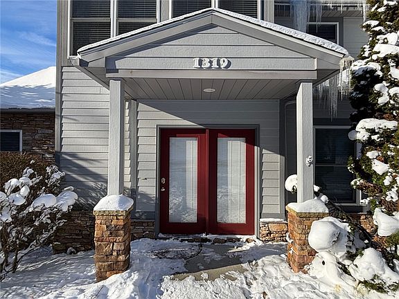2nd image of 1319 Westridge Dr