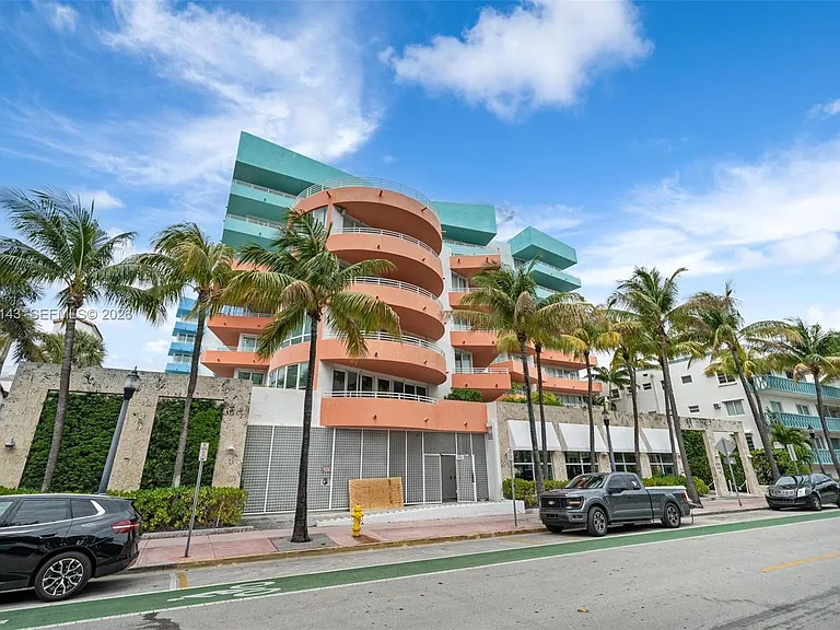 226 Ocean Dr #8F — Photo 3