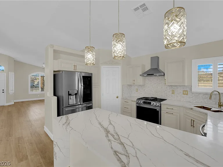 4016 Angel Face St — Photo 16