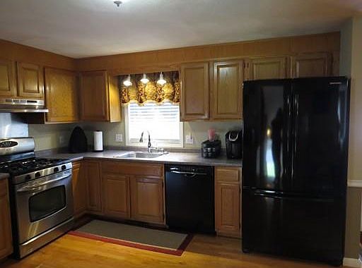 4th image of 23 Marlborough Ave