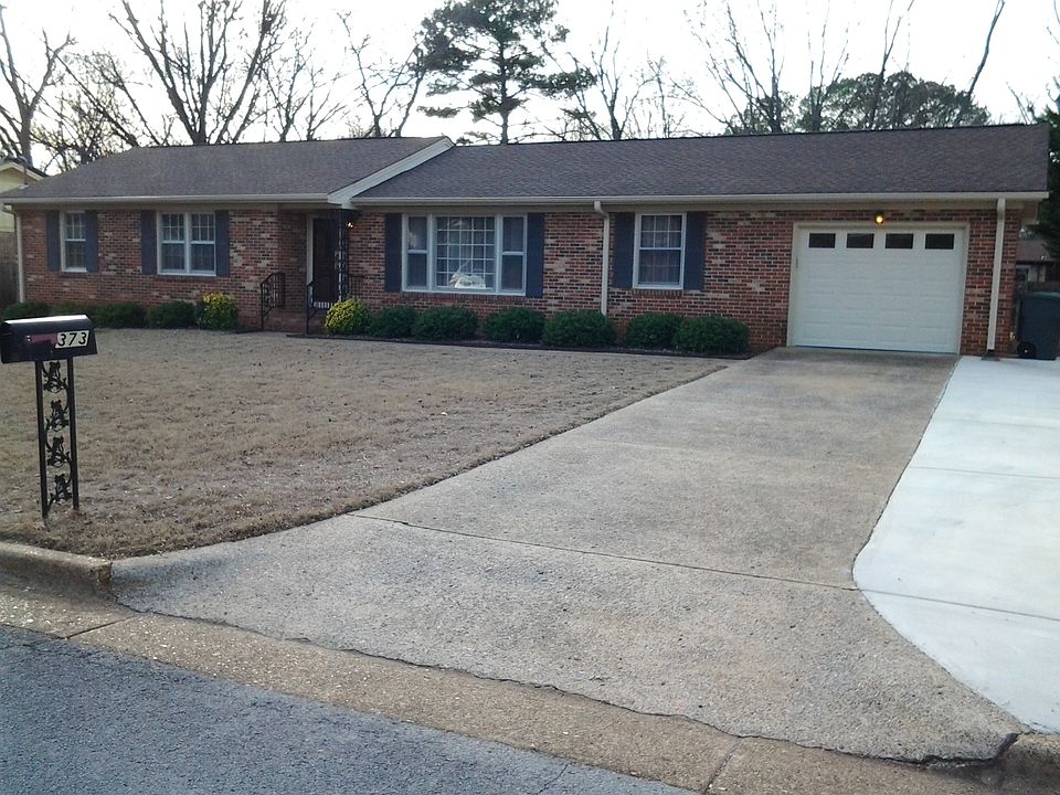 1st image of 373 College Park Ct NW