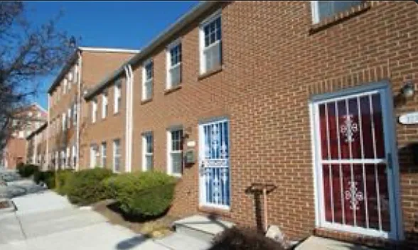 3 bed, 983 sqft, $1,500 — Photo 2
