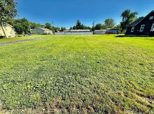 523 Wilson Ave, Wood River, IL 62095