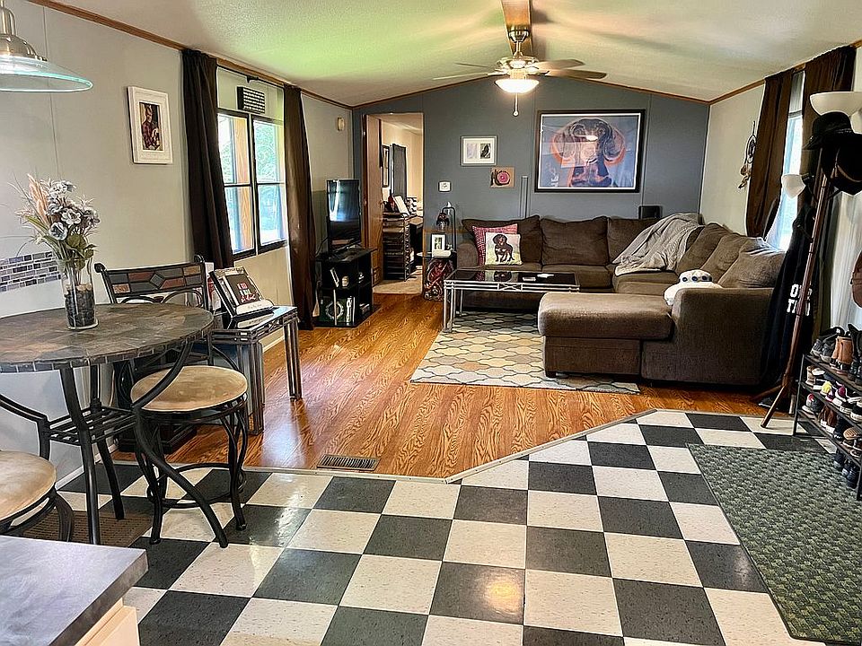 1st image of 29 Bernwood Dr