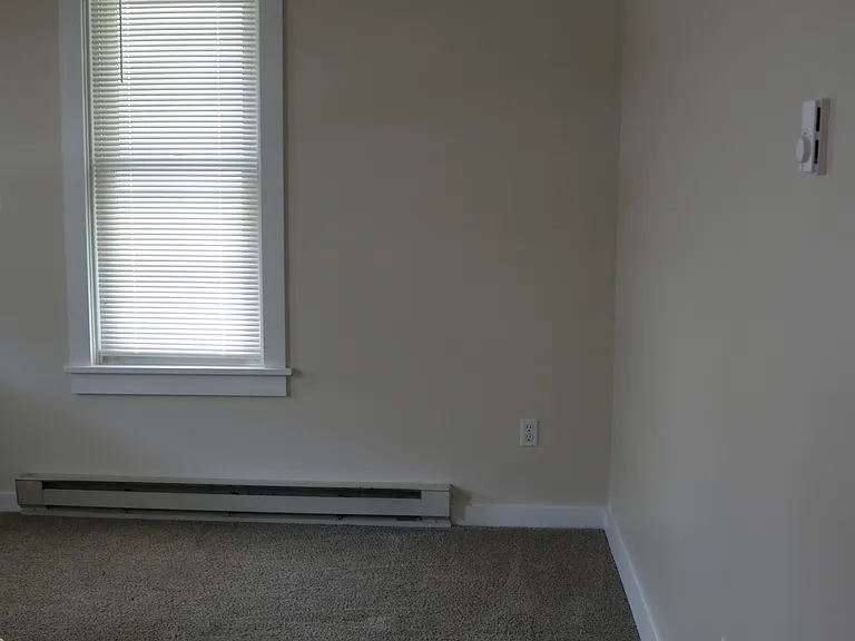 206 N 4th St #1 — Photo 5