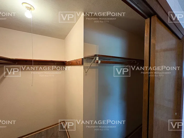 2113 Carstensen Ln — Photo 12