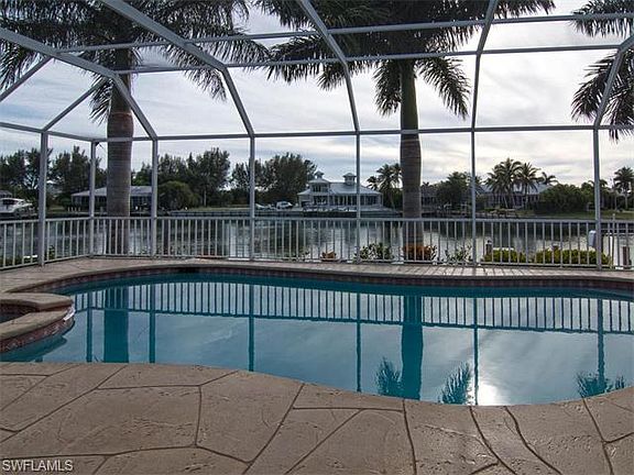 3rd image of 679 Cameo Ct