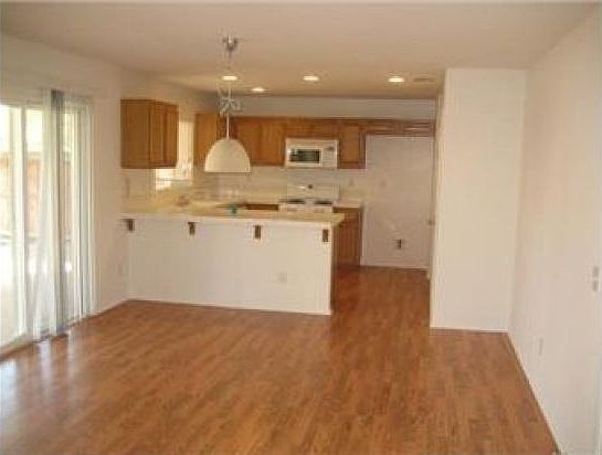 5th image of 38128 Tranquila Ave